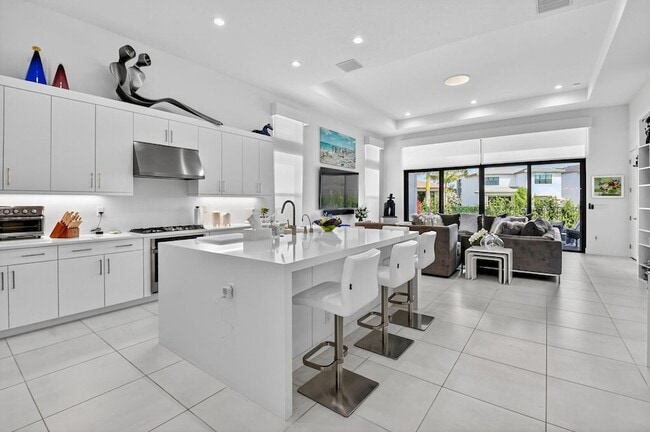 Photo - 8331 Royal County Down Rd House