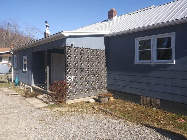 Building Photo - 26 Harry Rogers Rd