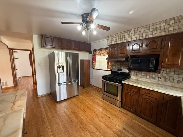 Foto del edificio - 8037 S Wentworth Ave