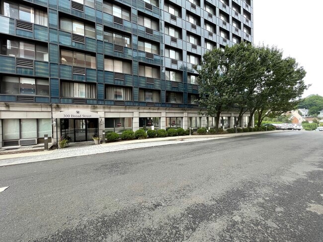 Foto del edificio - 300 Broad St