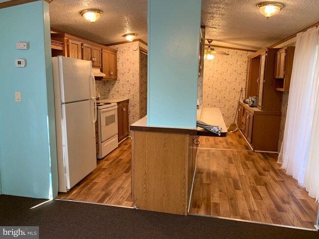 Foto del edificio - 1255 N Timber Ridge Rd