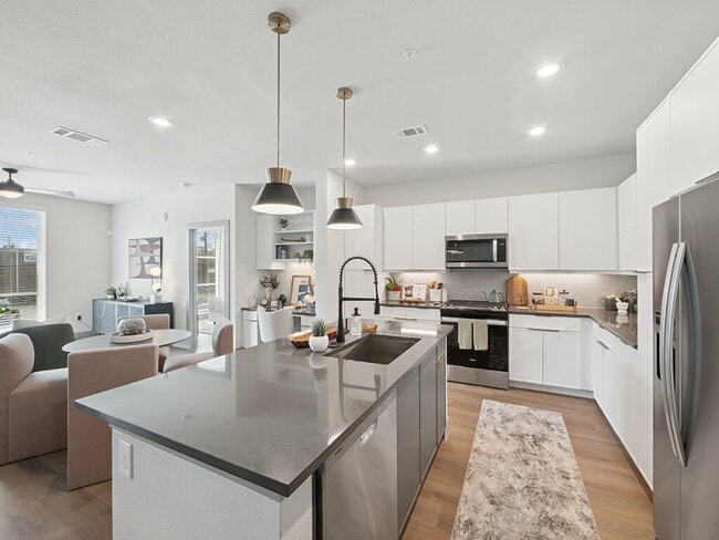 10 Weeks Free | Luxury 2-Bed Home! - 10 Weeks Free | Luxury 2-Bed Home!
