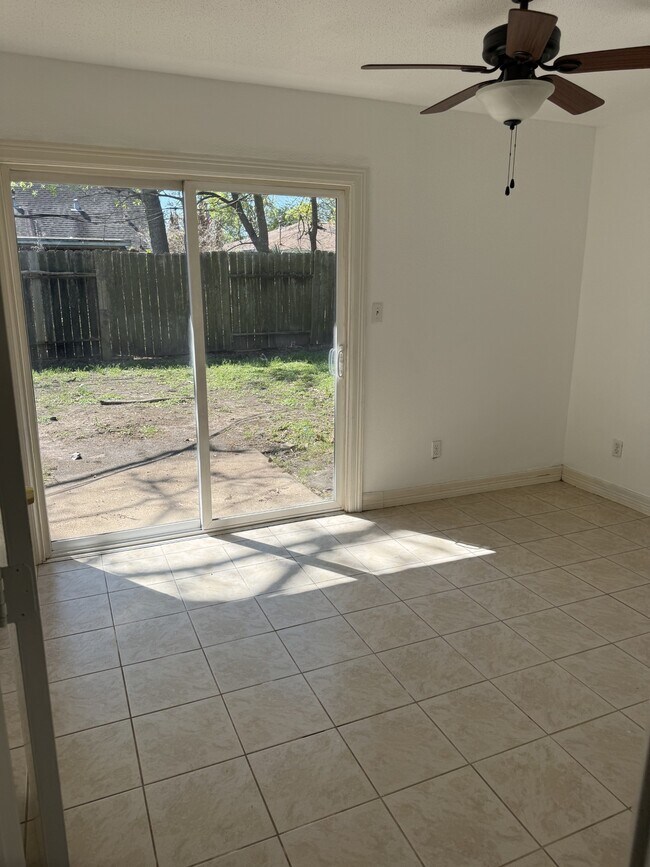 Building Photo - 1761 El Mar Ln