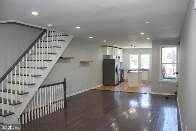 Foto del edificio - 5063 Whitaker Ave