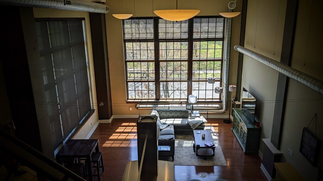 Foto principal - 715 N Graham St
