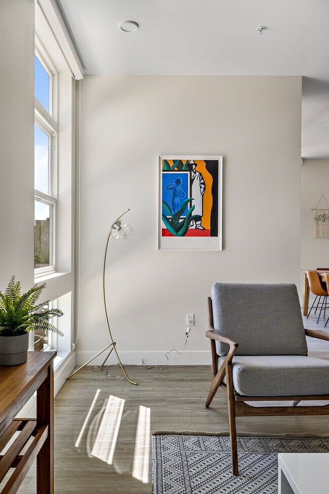 Building Photo - 2880 Zuni St