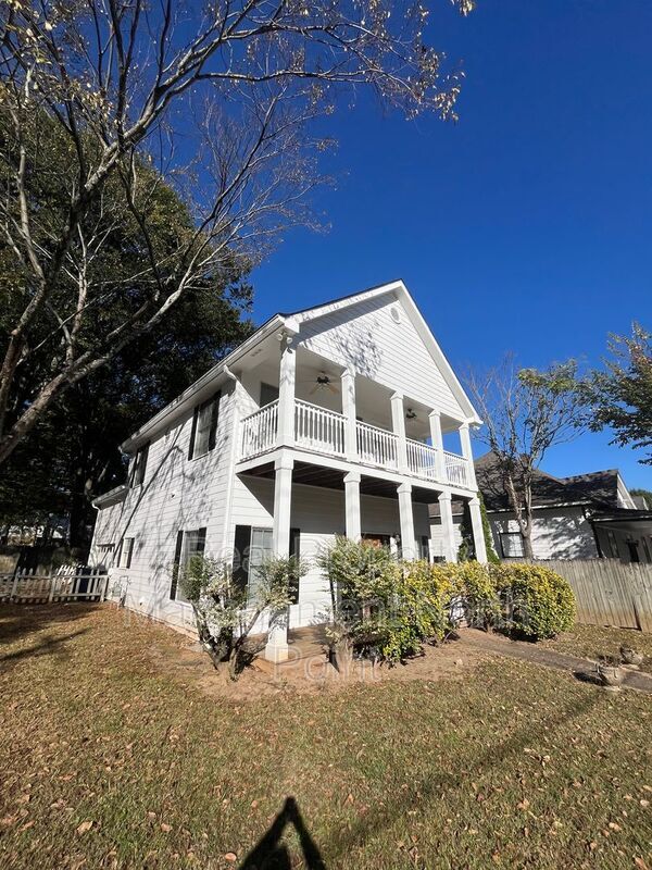 Foto del edificio - 889 Crew St SW