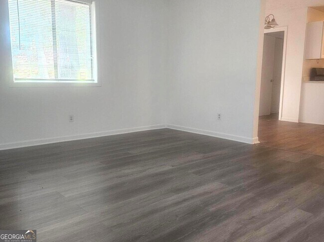 Foto del edificio - 8386 Glenwoods Terrace