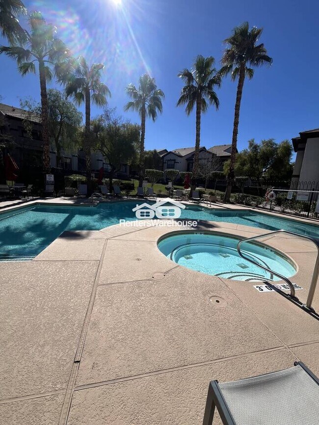 Building Photo - $500 move in rent concession. Spacious two-bedroom two-bathroom home in a gated community with pool.