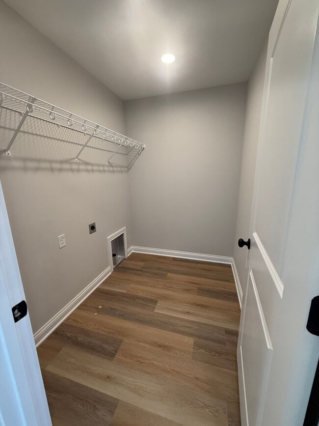 Building Photo - 6469 Fortuna Ave