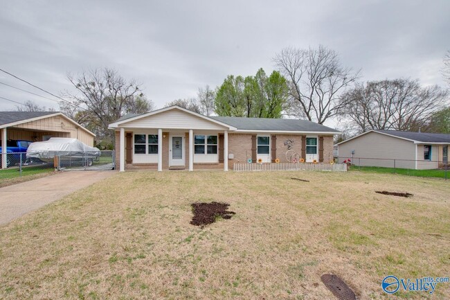 Building Photo - 14013 Sandhurst Dr SW