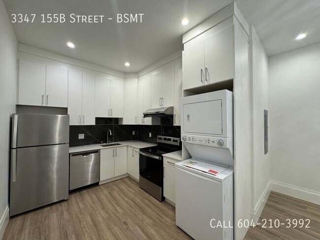 Photo du bâtiment - Modern Basement- Utilities Included