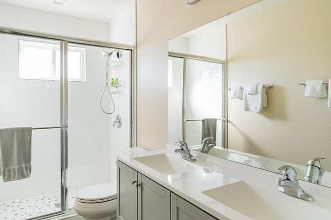 Foto del edificio - 4327 Dawes St