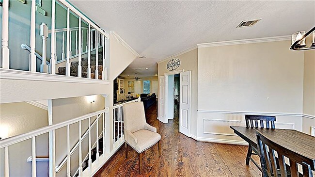 Foto del edificio - 5306 Hidden Trails Dr