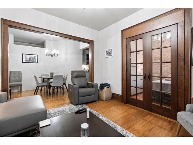 Foto del edificio - 1204 Harmon Pl