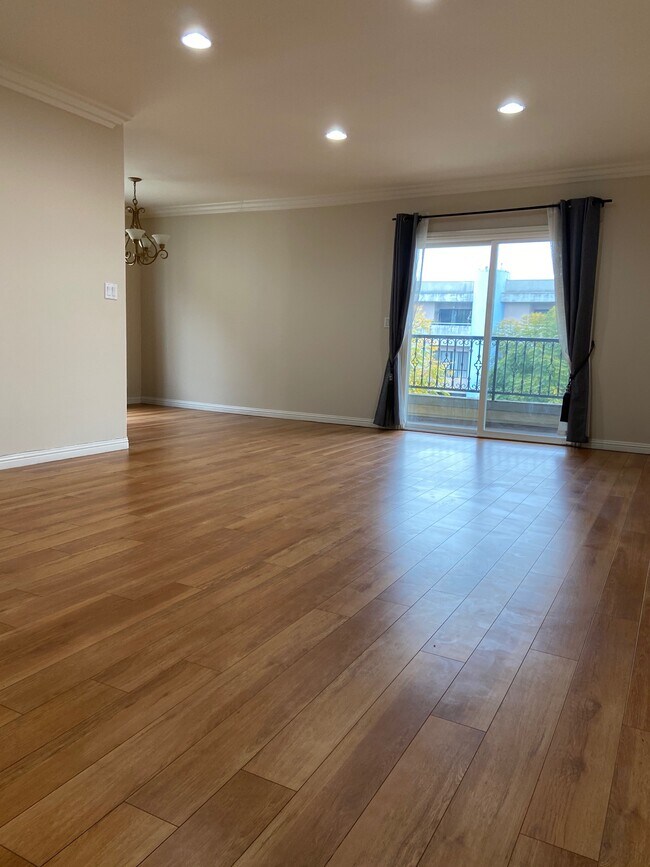 Foto del edificio - 551 W Stocker St