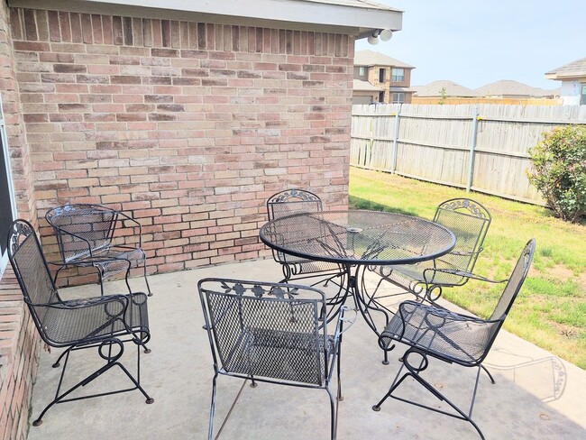 Photo - 4 Bed / 2 Bath House in secluded neighborhood with a park and walking trail