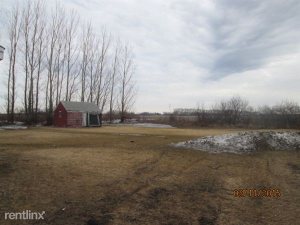 Building Photo - 324 10th St NE