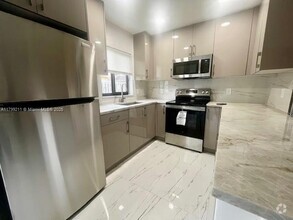 Building Photo - 4040 NW 31st Terrace