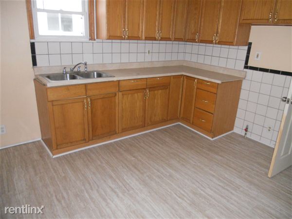 Foto del edificio - 8056 Hupp Ave