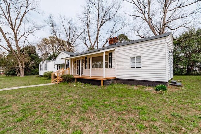 Foto del edificio - 979 Meadowbrook Rd