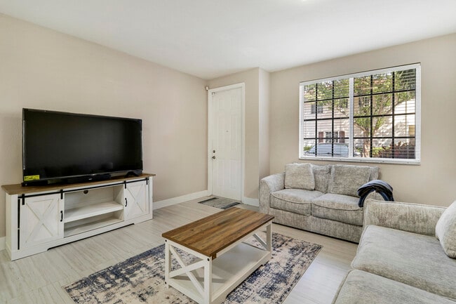 Foto del edificio - 4170 Napoli Lake Dr