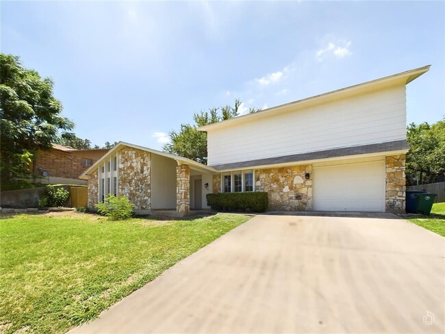 Building Photo - 2137 Barton Hills Dr