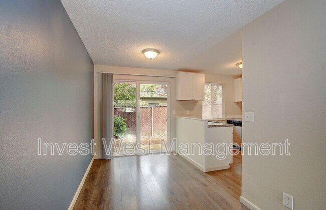 Foto del edificio - 3512 NW Kauffman Ave