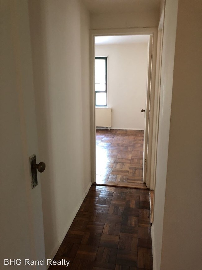 Building Photo - 1601 Metropolitan Ave