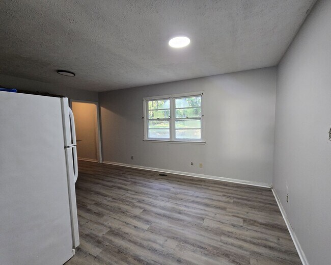 Foto del edificio - 745 Rustland Dr
