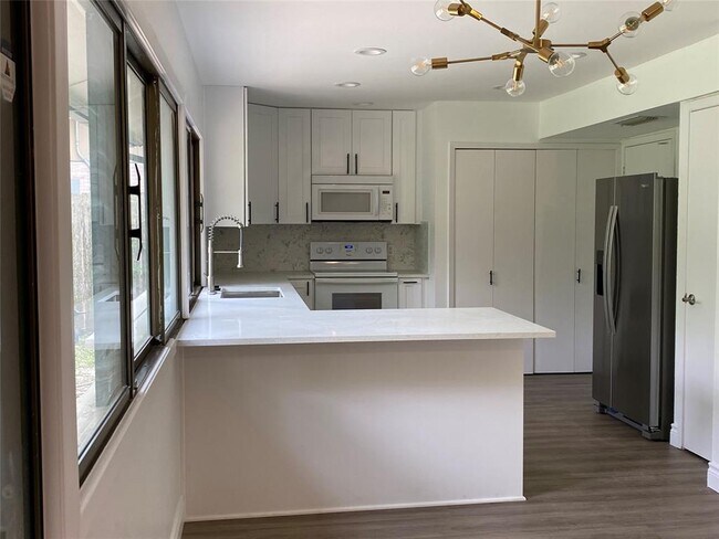 Foto del edificio - 11809 Highland Oaks Trail