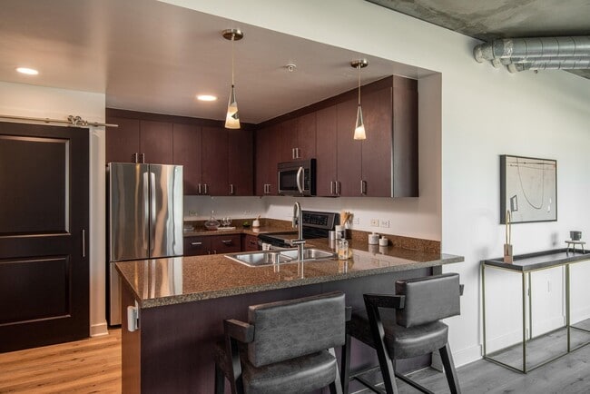 Foto del edificio - 1080 Park Blvd