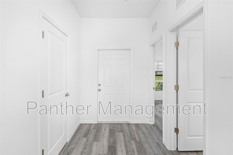 Foto principal - 1095 Highlands Rd