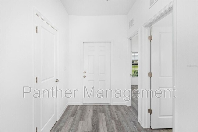 Building Photo - 1154 San Cristobal Ave