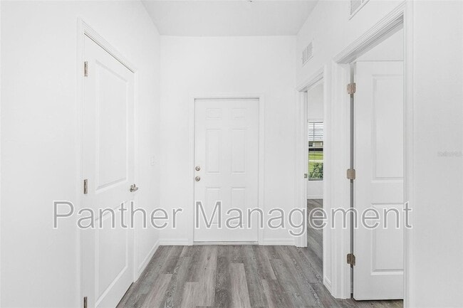 Photo - 617 SE 9th St Apartment
