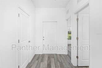 Building Photo - 2122 Armour Rd