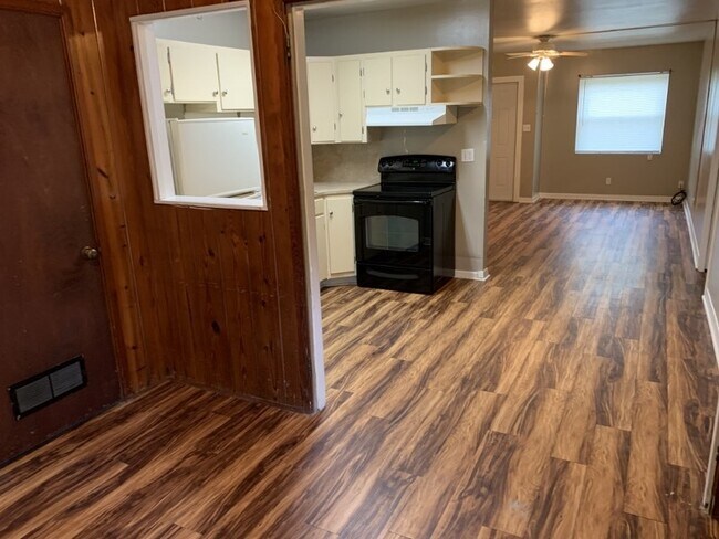 Foto del edificio - 630 Stiles Ave