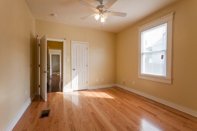Bedroom #2 - 2933 Pine St