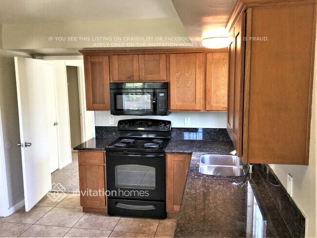 Building Photo - 3457 Jola Cir