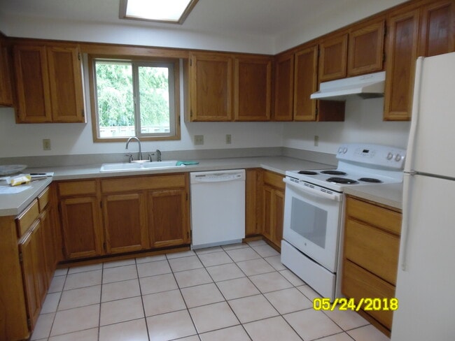 Foto del edificio - 745 SE Alethea Way