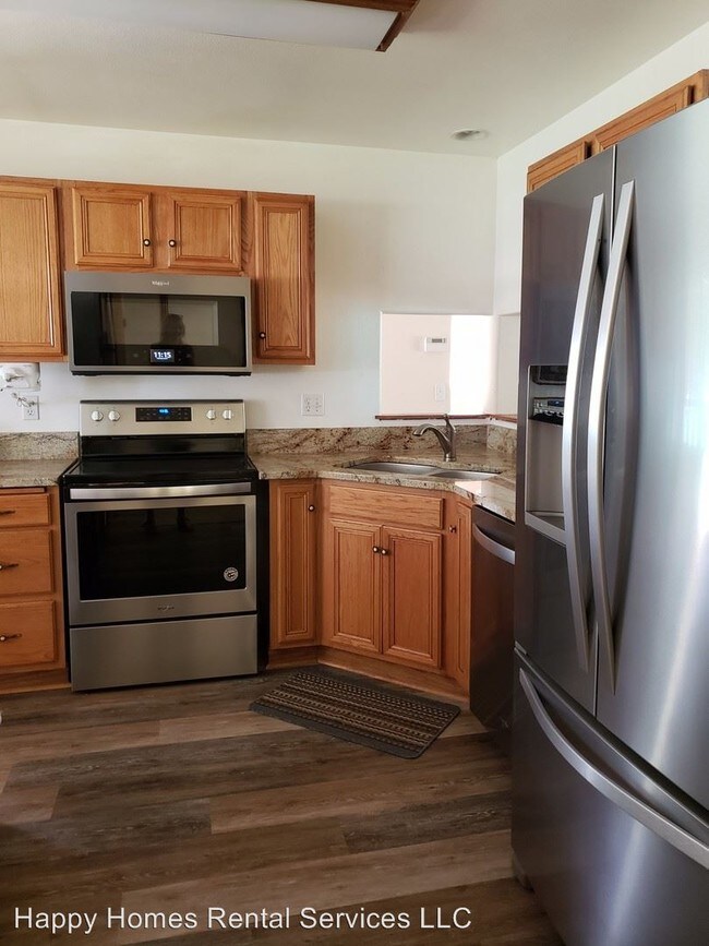 Foto del edificio - 5 br, 4 bath House - 31825 N. Barbara Ave.
