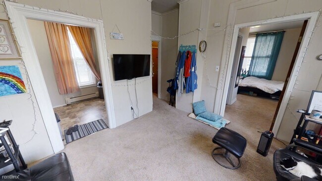 Foto del edificio - 1 br, 1 bath 4plex - 424 N State St Unit 1