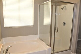 Building Photo - 25556 Cedar River Ct