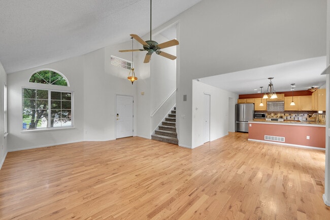 Building Photo - 6472 W 96th Dr
