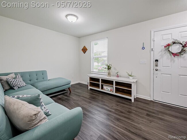 Foto del edificio - 8640 Quincy Dr