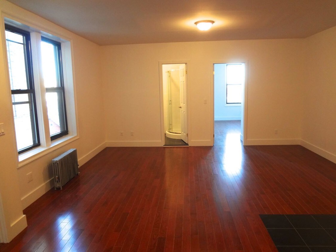 Building Photo - 8650 77th St