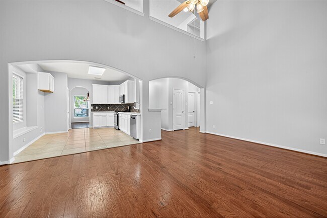 Foto del edificio - 2202 Highland Crossing Dr