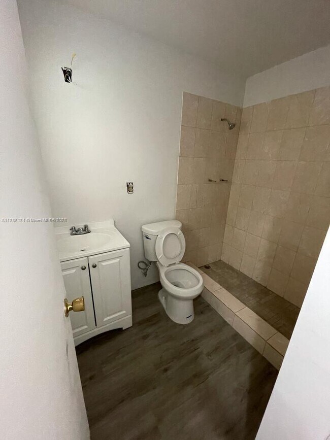 Foto del edificio - 7230 NW 3rd St