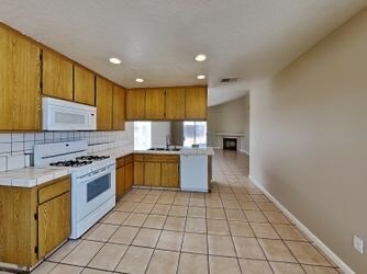 Building Photo - 665 Alice Rae Cir