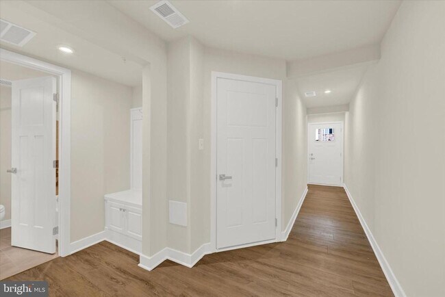 Foto del edificio - 7907 Olive Branch Ln